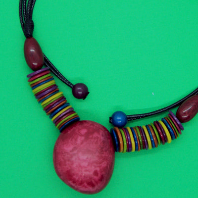 Build your fashion style with necklaces, by Nando Medina