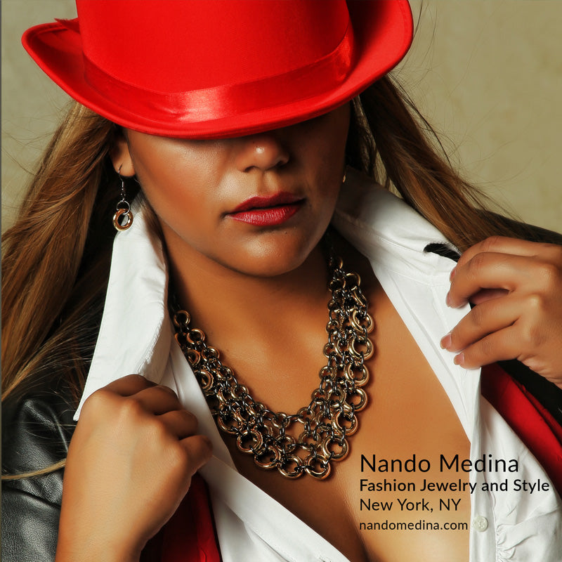 Nando Medina, featuring @YessicaSandova. Necklace and fashion accessories.l