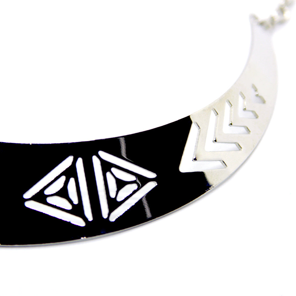 Seducción: Modern Cut-Out Chocker. Fashion Jewelry by Nando Medina