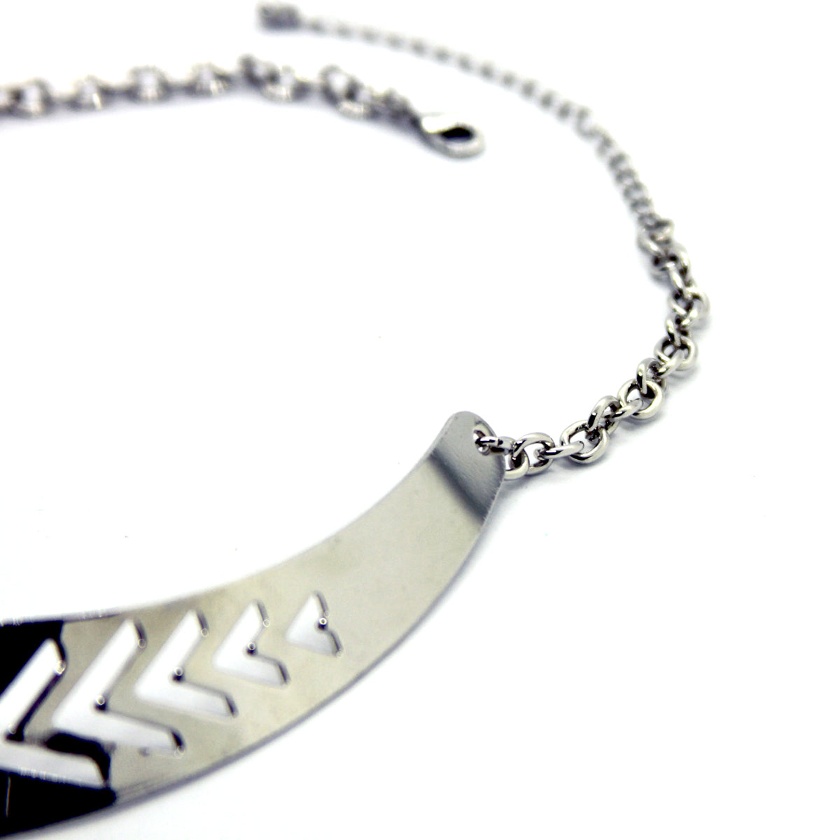 Seducción: Modern Cut-Out Chocker. Fashion Jewelry by Nando Medina