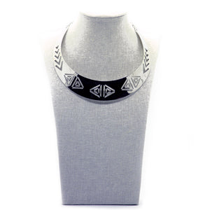 Seducción: Modern Cut-Out Chocker. Fashion Jewelry by Nando Medina