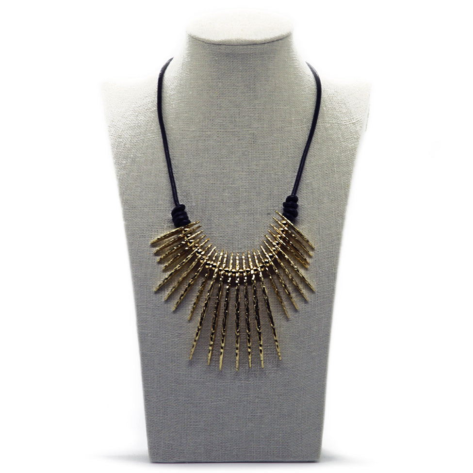 Stylish hammered bar ray necklace, by Nando Medina